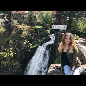 Meet your Posher, Karina